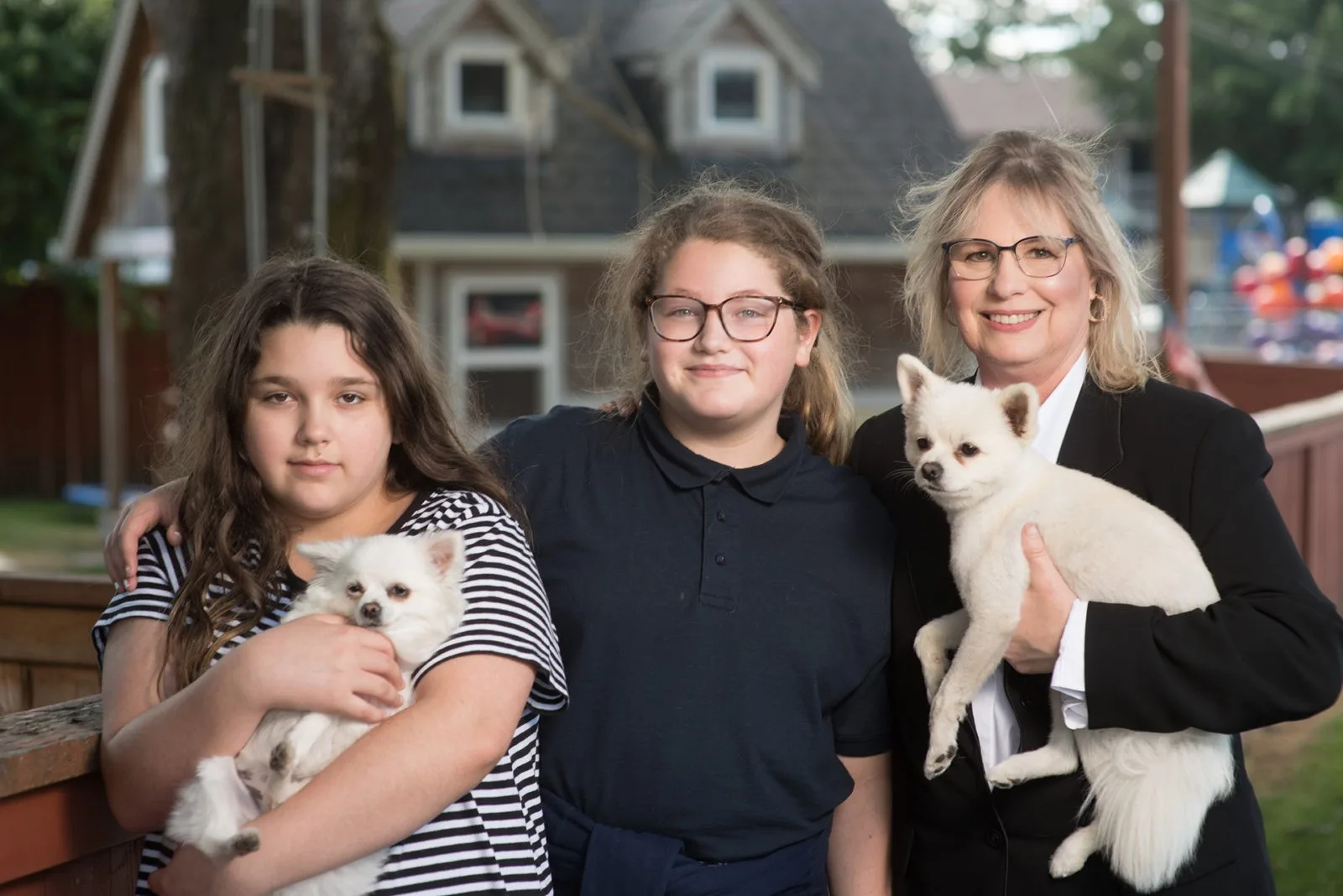 Family Photo of Barbara Bowden | Barbara, her 2 daughters, and her 2 dogs